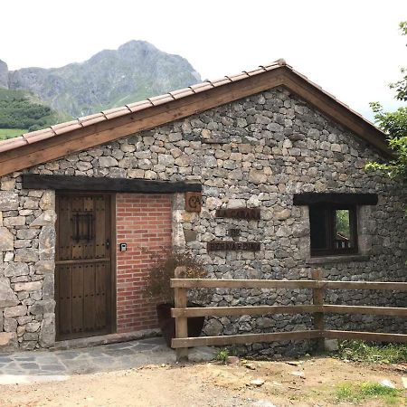 La Cabana De Bernardina Sotres Eksteriør billede