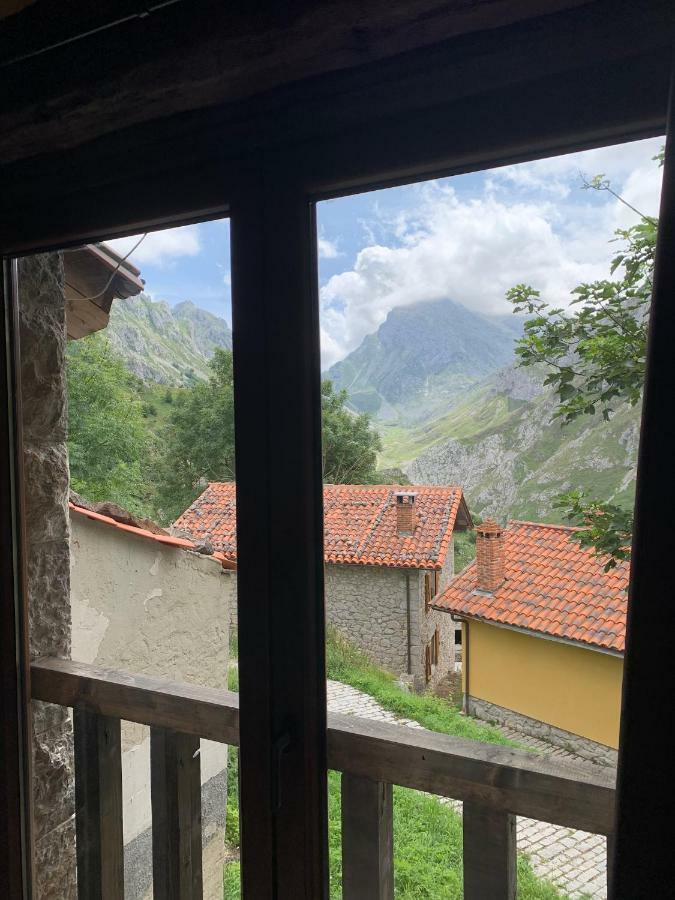La Cabana De Bernardina Sotres Eksteriør billede